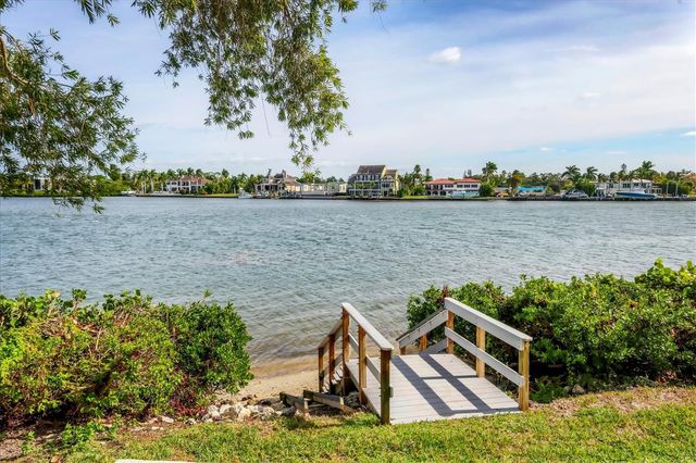 1900 COVE II PLACE 127, Sarasota, FL 34242