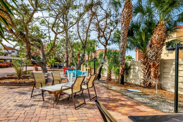 1900 COVE II PLACE 127, Sarasota, FL 34242