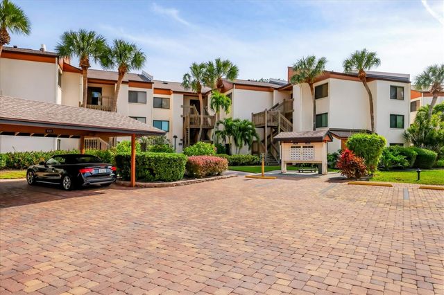 1900 COVE II PLACE 127, Sarasota, FL 34242