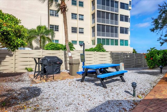 1900 COVE II PLACE 127, Sarasota, FL 34242