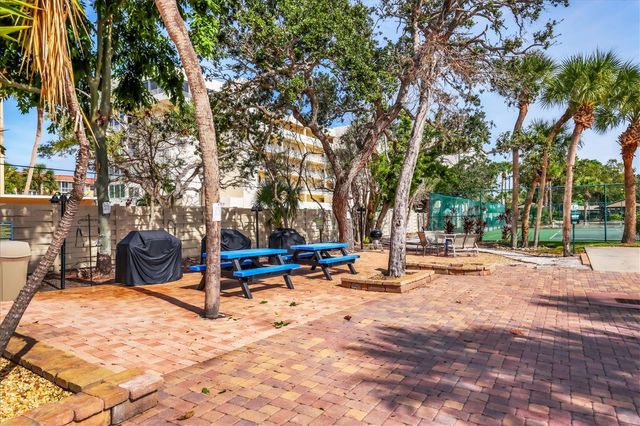 1900 COVE II PLACE 127, Sarasota, FL 34242