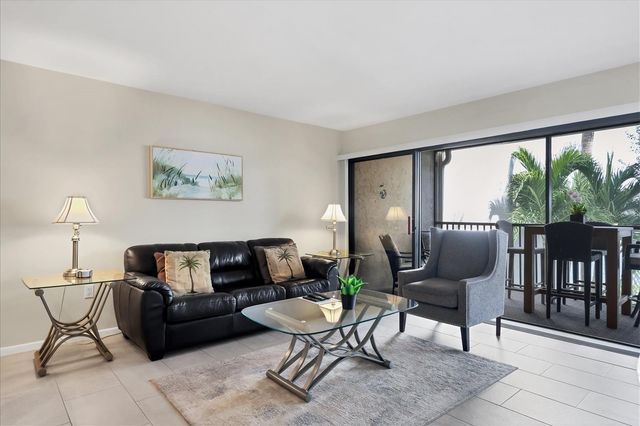 1900 COVE II PLACE 127, Sarasota, FL 34242