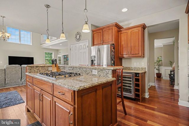 2450 HARTFORD RD, York, PA 17402