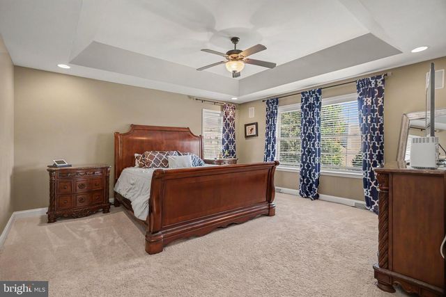 2450 HARTFORD RD, York, PA 17402