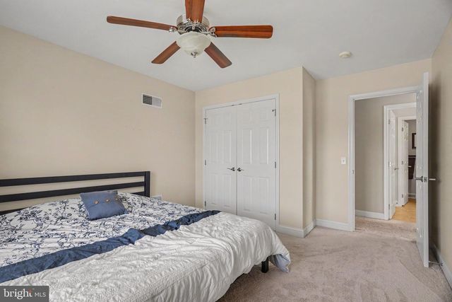 2450 HARTFORD RD, York, PA 17402
