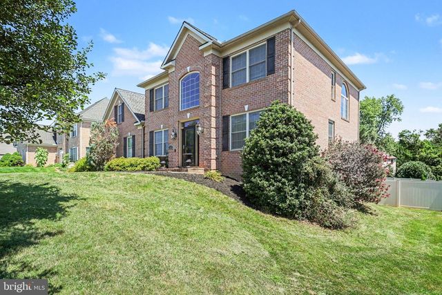 2450 HARTFORD RD, York, PA 17402