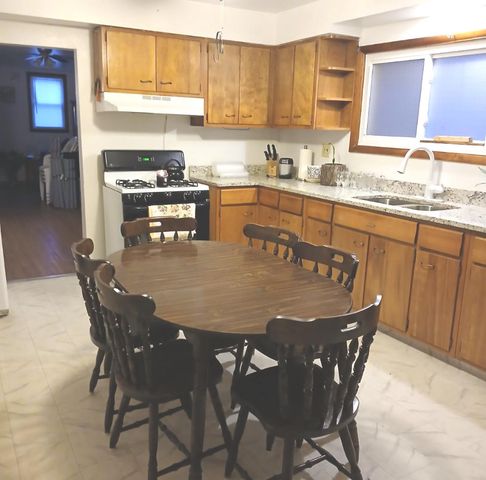 13515 S Baltimore Avenue, Chicago, IL 60633