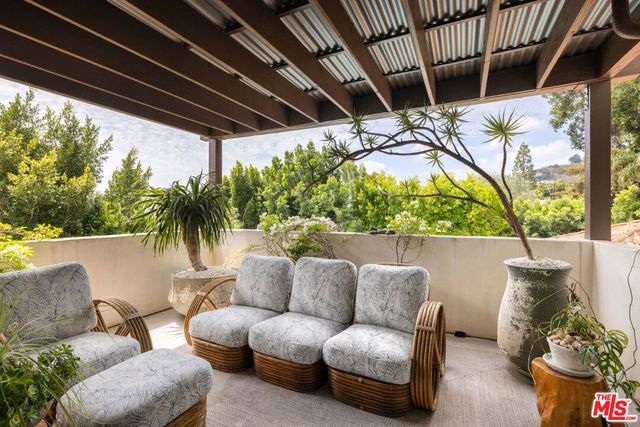 1745 N Vista Street, Los Angeles, CA 90046