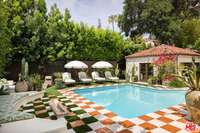 1745 N Vista Street, Los Angeles, CA 90046