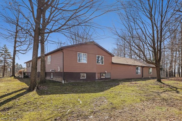 13881 Salem Church Street NE, Paris, OH 44669