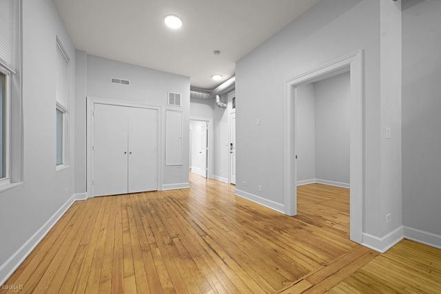 825 N Winchester Avenue 2F, Chicago, IL 60622
