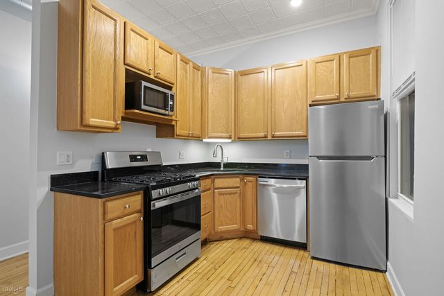 825 N Winchester Avenue 2F, Chicago, IL 60622