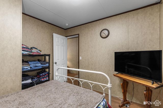 211 W LAFAYETTE STREET, Iowa Park, TX 76367