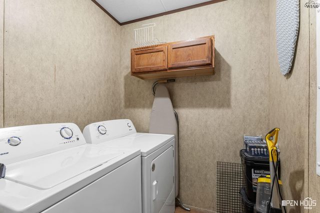 211 W LAFAYETTE STREET, Iowa Park, TX 76367