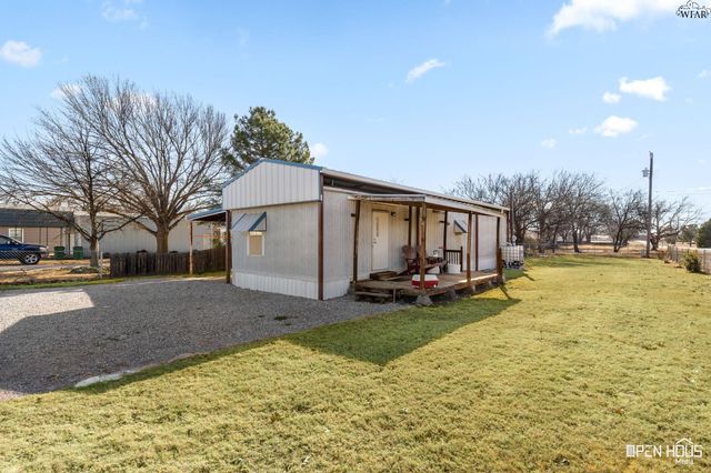 211 W LAFAYETTE STREET, Iowa Park, TX 76367