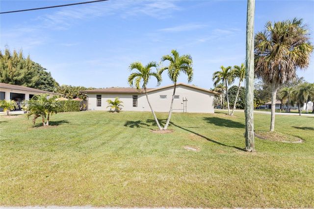 4841 SW 201st Ter, Southwest Ranches, FL 33332