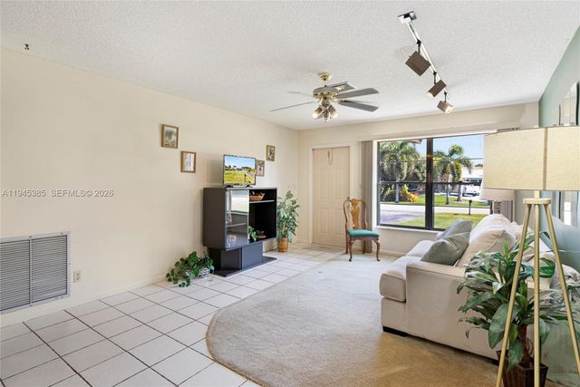 4841 SW 201st Ter, Southwest Ranches, FL 33332