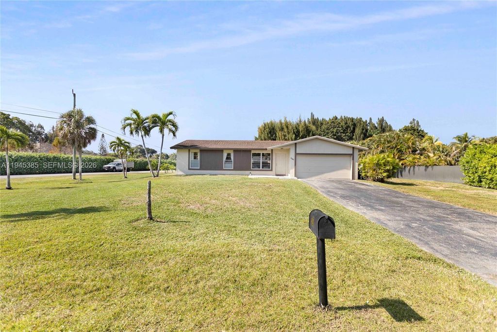 4841 SW 201st Ter, Southwest Ranches, FL 33332