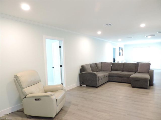 6401 Plumosa AVE, Fort Myers, FL 33908