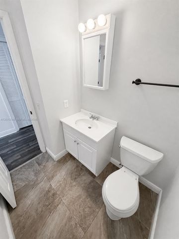 4050 NE 12th Terrace 11-1, Oakland Park, FL 33334