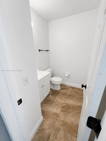 4050 NE 12th Terrace 11-1, Oakland Park, FL 33334