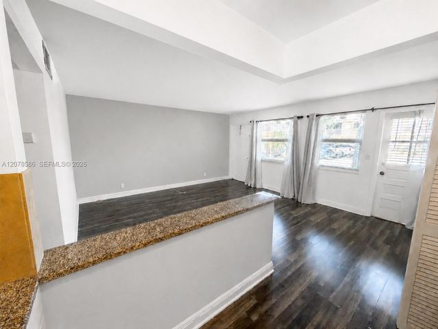 4050 NE 12th Terrace 11-1, Oakland Park, FL 33334