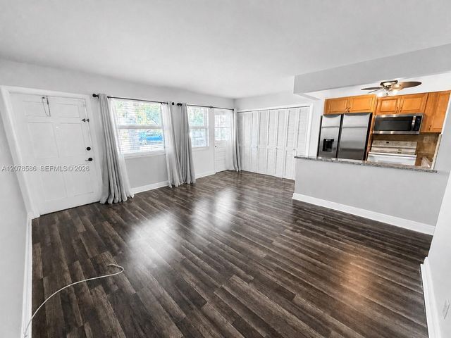 4050 NE 12th Terrace 11-1, Oakland Park, FL 33334