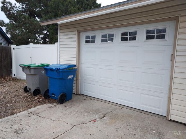 6295 W Grandview Pl, Boise, ID 83709