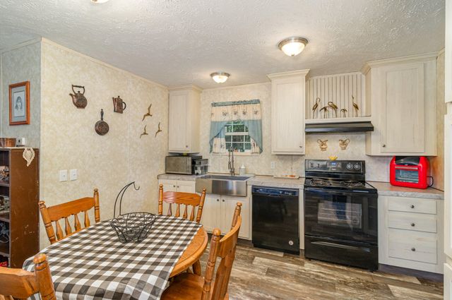 399 Blue Jay Circle, Falmouth, KY 41040