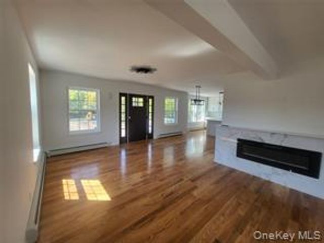 744 Mt Hope Road, Middletown, NY 10940
