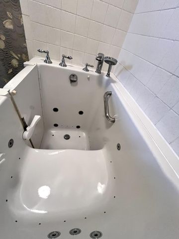 2121 Nicholasville Road Unit 606, Lexington, KY 40503