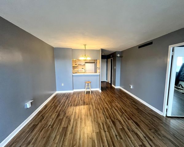 2121 Nicholasville Road Unit 606, Lexington, KY 40503