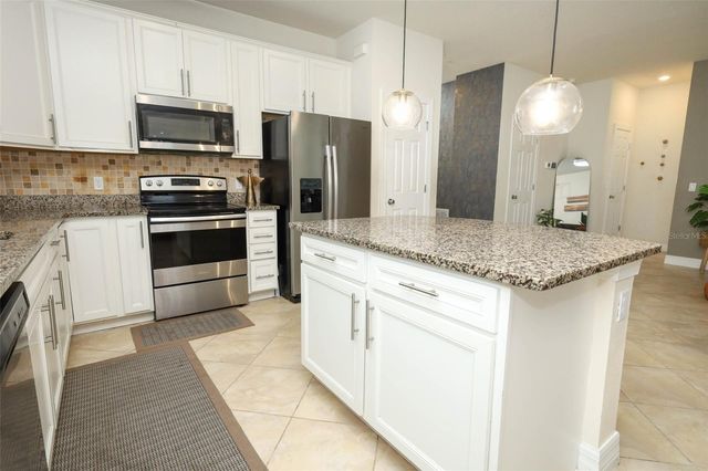 2190 BUR OAK BLVD, St Cloud, FL 34771