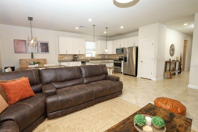 2190 BUR OAK BLVD, St Cloud, FL 34771