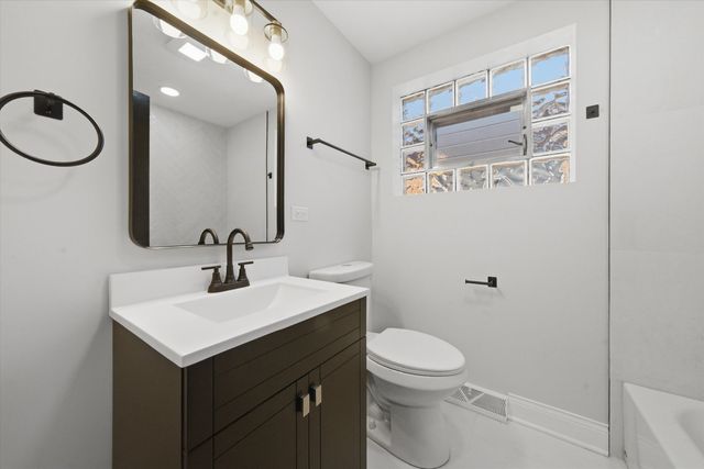 11149 S Green Bay Avenue, Chicago, IL 60617