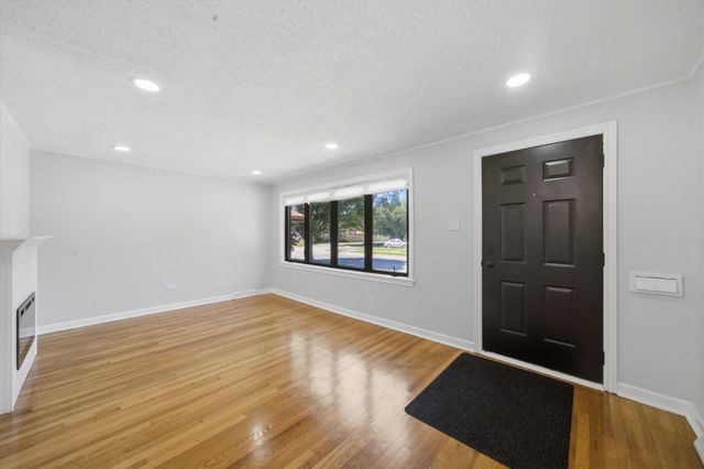 11149 S Green Bay Avenue, Chicago, IL 60617