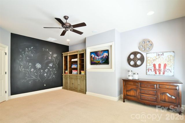 9911 Clarkes View Place NW, Concord, NC 28027