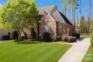 9911 Clarkes View Place NW, Concord, NC 28027