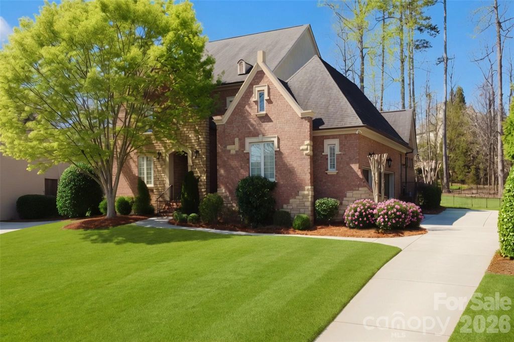 9911 Clarkes View Place NW, Concord, NC 28027