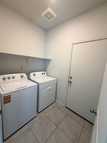 1502 Calle Oeste NW, Los Lunas, NM 87031