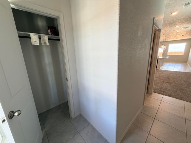 1502 Calle Oeste NW, Los Lunas, NM 87031