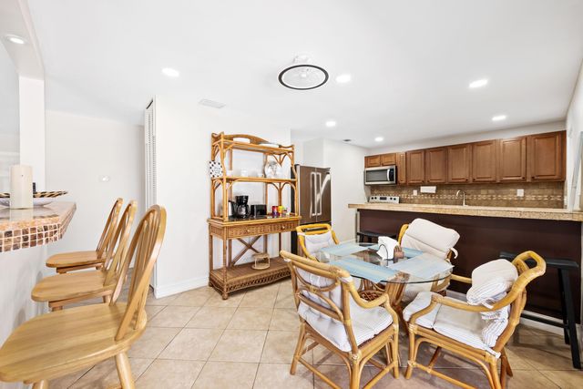 2300 NE 12th Avenue, Pompano Beach, FL 33064