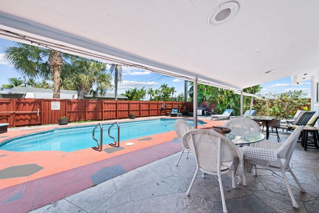 2300 NE 12th Avenue, Pompano Beach, FL 33064