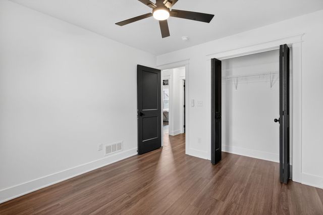 425 E Granger Avenue, Des Moines, IA 50315