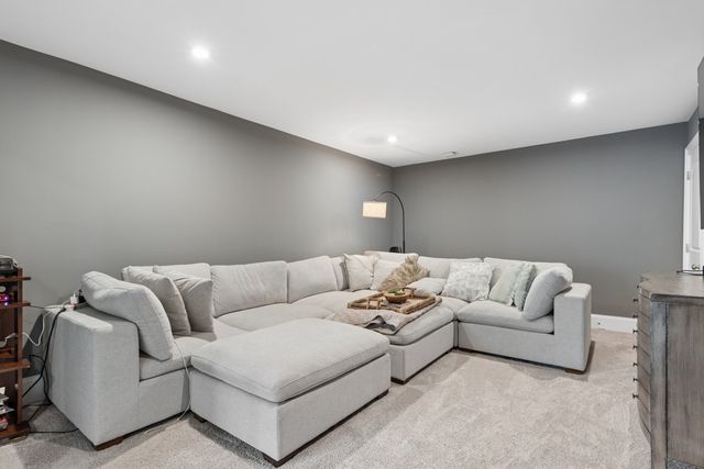661 Concord Dr, Gallatin, TN 37066