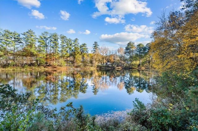 1009 Lake Pointe Circle, Roswell, GA 30075