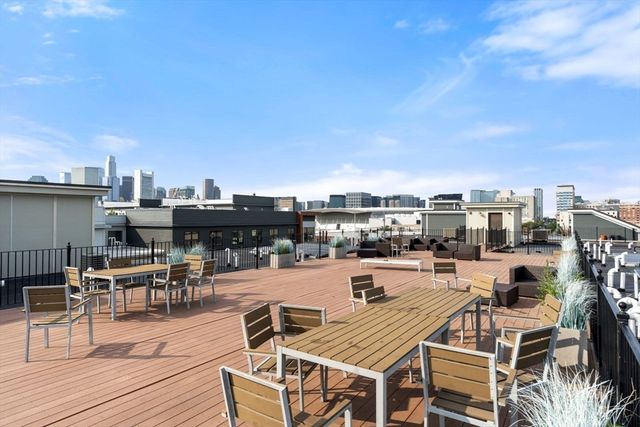 339 D St 8, Boston, MA 02127