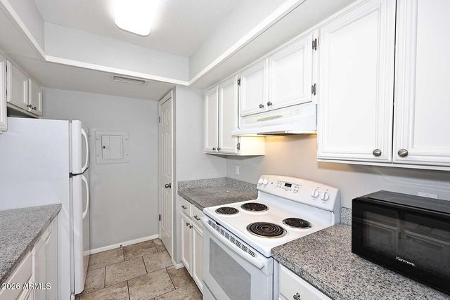 812 E EUGIE Avenue, Phoenix, AZ 85022