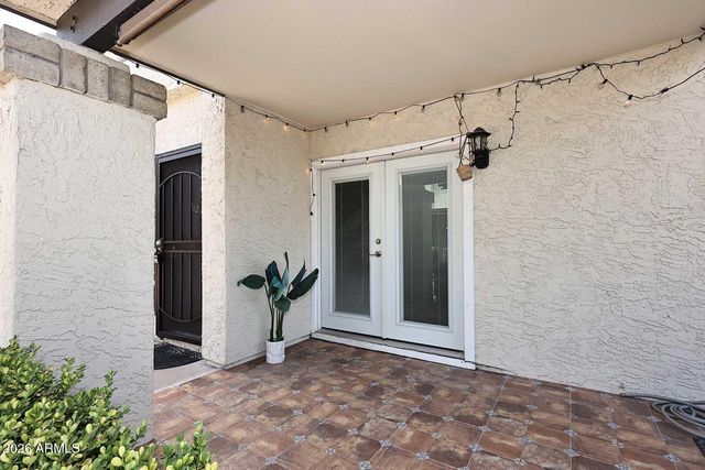 812 E EUGIE Avenue, Phoenix, AZ 85022