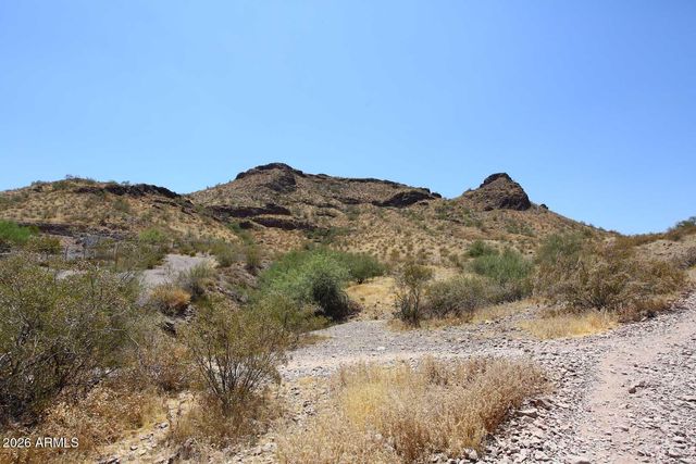 812 E EUGIE Avenue, Phoenix, AZ 85022